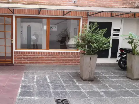 Excelente ubicación - Vicente López Depto 2amb con cochera