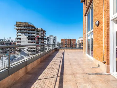 VENTA DUPLEX 3 AMBIENTES TERRAZA PISO ALTO COCHERA
