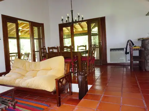 UN PARAISO ENTRE CABALLOS BOSQUES Y ARROYO