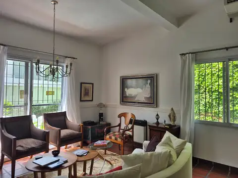 Casa 4 ambientes con 4 baños