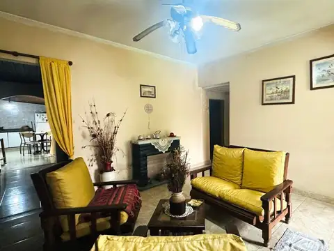 Casa en Venta con 1 cochera
