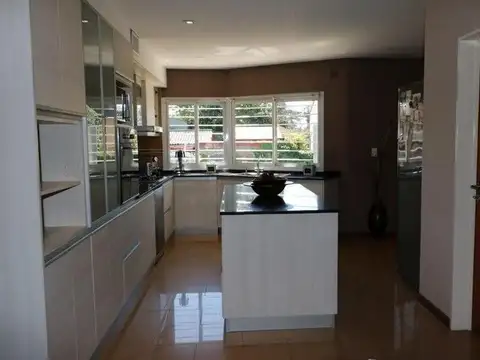 Casa en Venta en Quilmes Oeste, USD 179.999