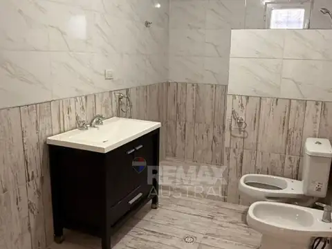ALQUILER, CASA 3 DORMIS, BARRIO LOS BRETES