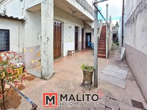 Venta Casa Lote Propio 4 Ambientes con Patio y Terraza