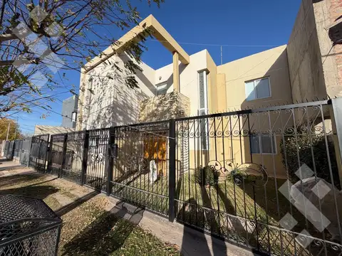 VENDE CASA GERENCIAL - 3 DORMITORIOS - URBANIZACION BOSH