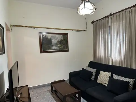Casa 5 ambientes con 1 baño