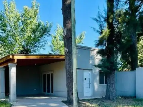 Casa en venta - 2 Dormitorios 1 Baño - Cochera - 200Mts2 - General Belgrano