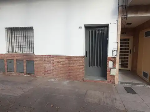 Depto Tipo Casa en Alquiler de 2 ambientes