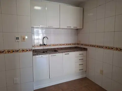 Departamento en Alquiler con 1 cocheras