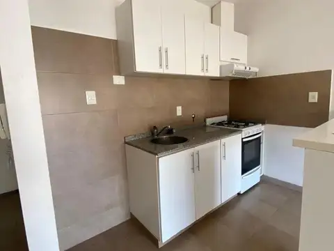 Departamento en Alquiler con 1 cochera