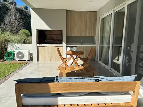 Departamento 4 ambientes con 3 baños