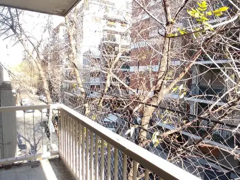 Departamento en  venta tres ambientes Belgrano con balcón