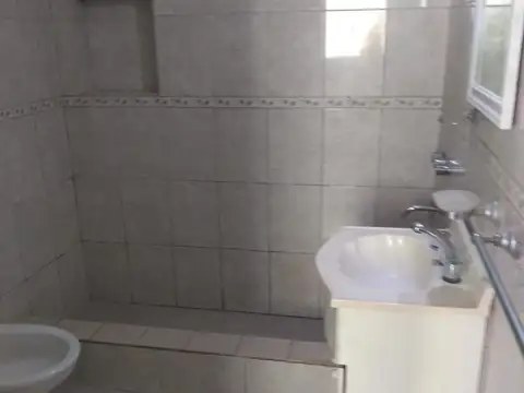 DEPTO TIPO CASA EN ALQUILER BRANDSEN 4400 VILLA DOMINICO