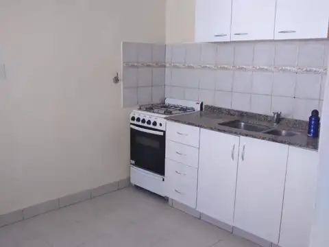DEPTO TIPO CASA EN ALQUILER BRANDSEN 4400 VILLA DOMINICO