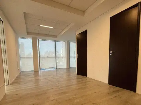 Oficina en Venta con 1 cochera