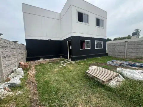 VENTA LOTE 200 M2 C PREFABRICADA B C PORTON DERQUI