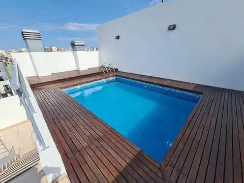IMPECABLE ESTADO AL FRENTE CON BALCÓN Y AMENITIES.!!!