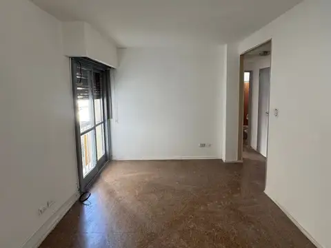 VENTA. DEPTO. DOS AMBIENTES. FLORES. CABA