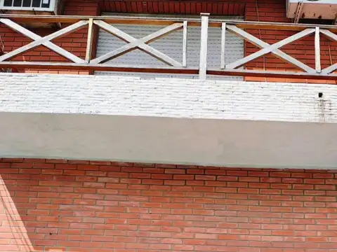 Venta PH 2 ambientes con Cochera, Sin Expensas .