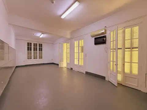 Local en Alquiler 60 años