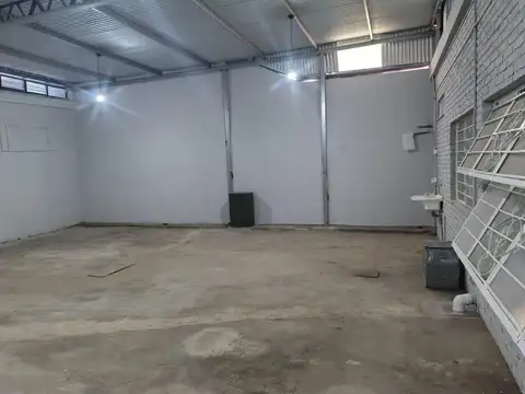 GALPÓN EN ALQUILER- Ituzaingó norte