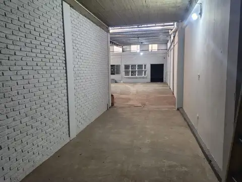Galpon en Alquiler en Ituzaingo Norte, $ 1.850.000