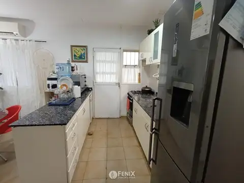 CASA EN VENTA DE 3 DORMITORIOS - ITAMBÉ MINÍ (CF1402)