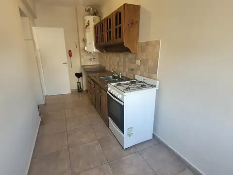 Departamento 3 ambientes con cochera y balcón apto crédito en Venta -  Castelar.
