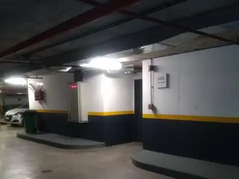 Cochera en venta en Palermo Hollywood