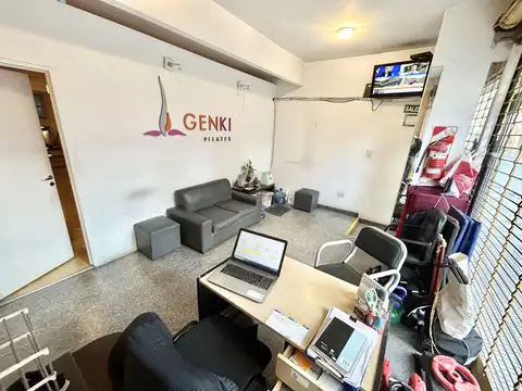 LOCAL COMERCIAL DE 94 M2  A METROS DE PLAZA ALMAGRO