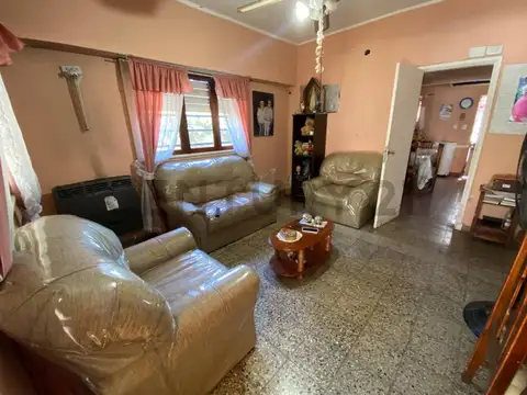 Casa 4 ambientes con 1 baño