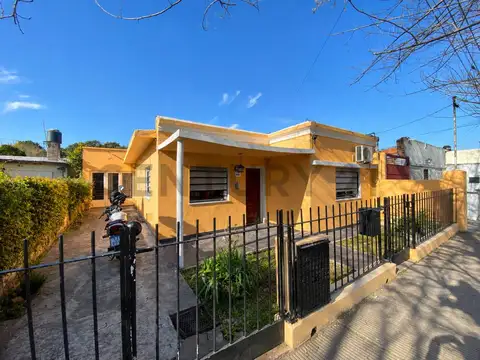 Casa en venta en San Carlos – 2 dormitorios y quincho