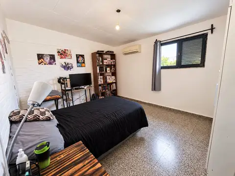 Casa duplex de 2 dormitorios en barrio INVE