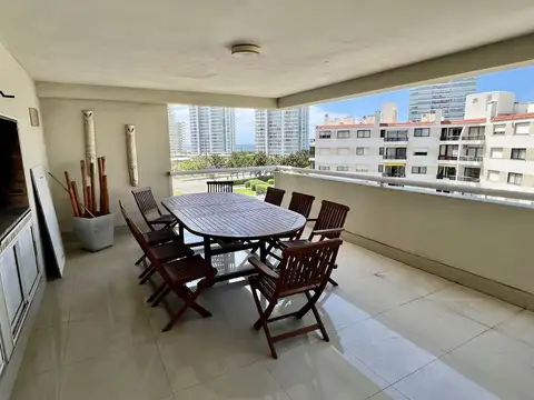 Departamento en Venta con 2 cocheras