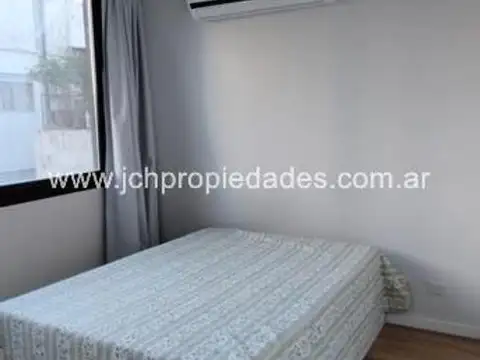 DEPARTAMENTO AMOBLADO AMBIENTE Y MEDIO EN AV. CÓRDOBA (CABA)