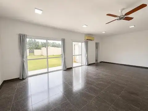 Casa en Alquiler en Roldan, $ 850.000