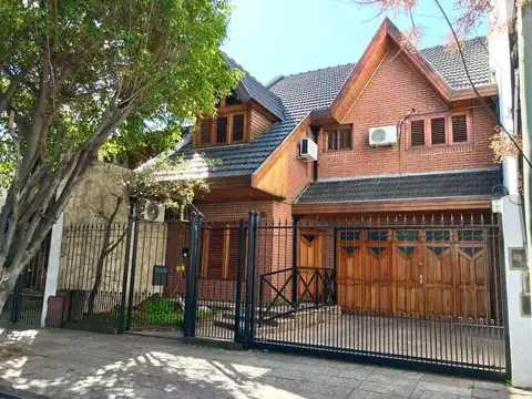 CASA 4 AMBIENTES VENTA AVELLANEDA QUINCHO PILETA