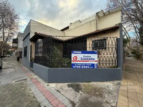 Casa en 2 plantas de 3 ambientes en Villa Ballester.
