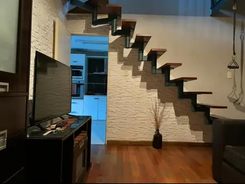 Casa 6 ambientes con 2 baños