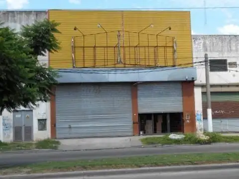 Av. Pres Hipolito Yrigoyen 300