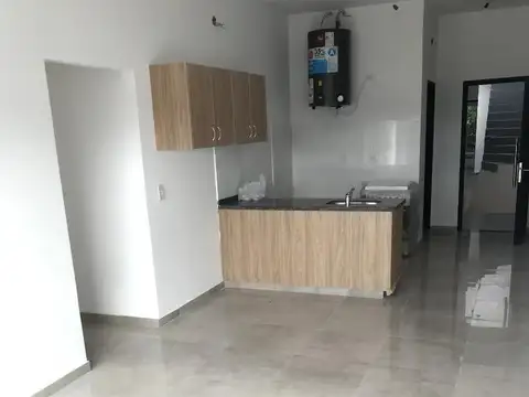 Manuel Estrada 1000, Piso 2