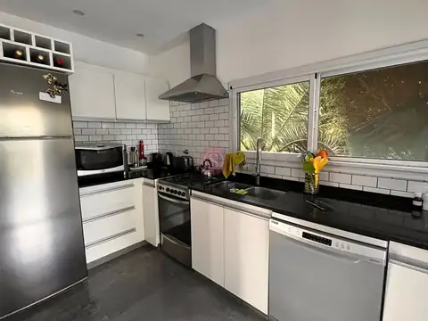 Casa en Venta en Pilar del Este - Santa Guadalupe, USD 240.000