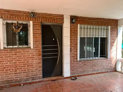 QUINTA 1 DORM - 1 BAÑO - PILETA - AMPLIO PARQUE - Bº. VINELLI - LOBOS