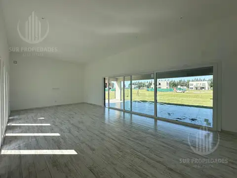 Casa en Alquiler de 3 dormitorios