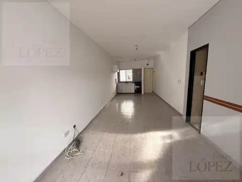 Venta Duplex en Munro - 3 ambientes con cochera, patio, parrilla, jardín, APTO CRÉDITO