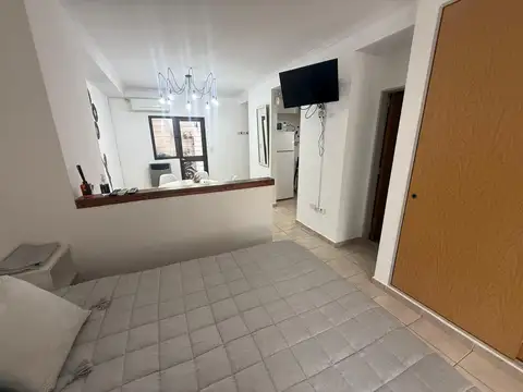 Alquiler departamento monoambiente amueblado con patio barrio Nuestra Señora de Lourdes, Rosario