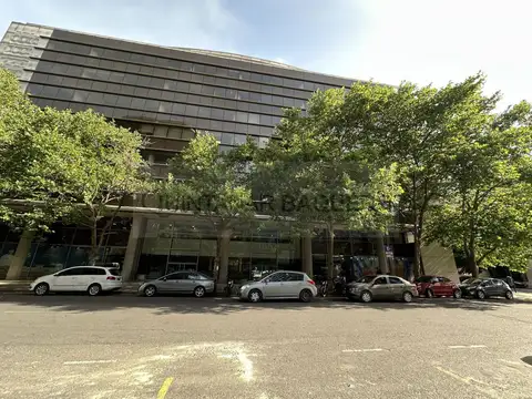 Encarnación Ezcurra 300, Piso 2
