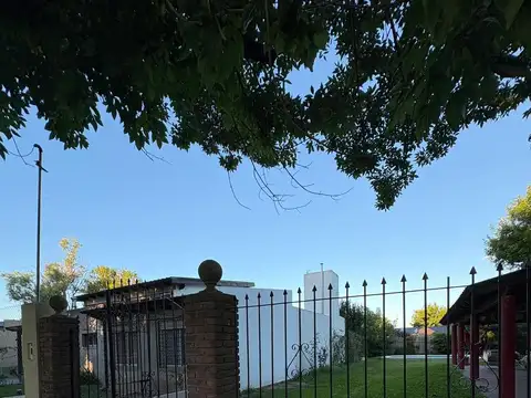 Casa - 3 dormitorios - La Tradicion 2700 - Funes