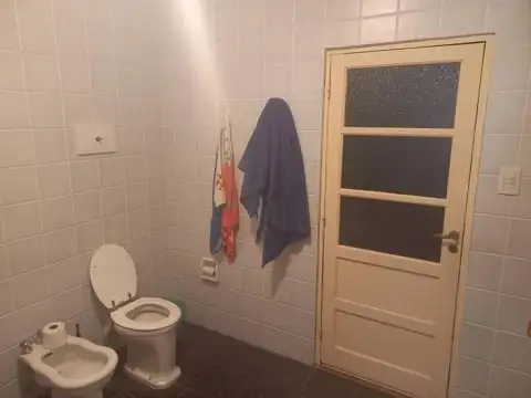 Casa en Venta con 6 cocheras