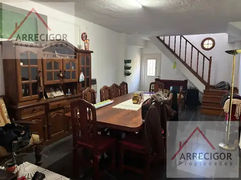 Casa en Alquiler de 3 dormitorios